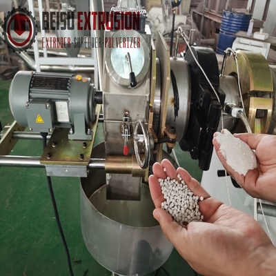 250-300Kg/h Plastic Transparent PVC Pelletizing Line With Hot Die Cutting